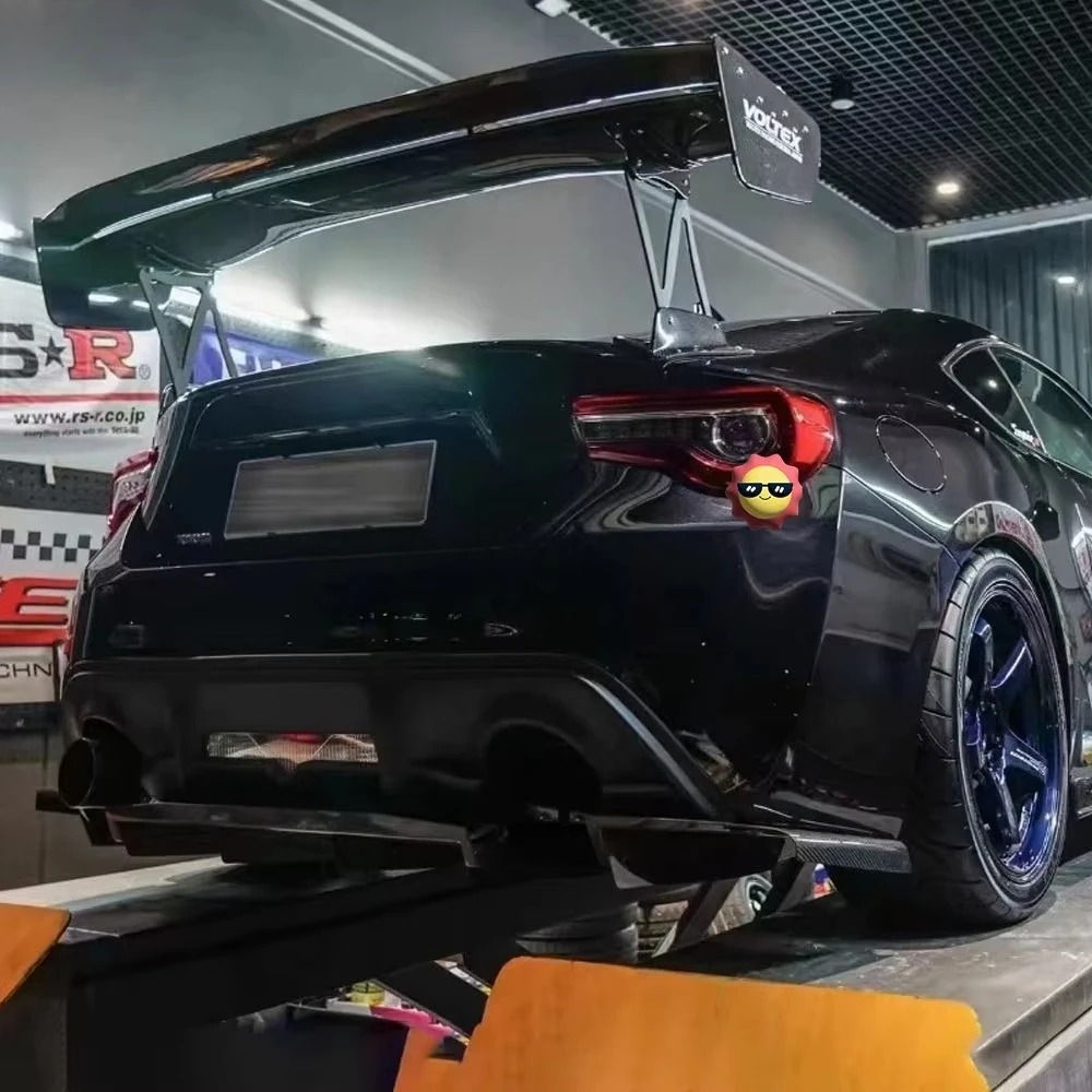 High Quality Automotive Carbon Fiber Tail Spoiler Suitable for GT86 EVO E90E92E60 G80G35M3M4 Mustang GTR  Racing Car